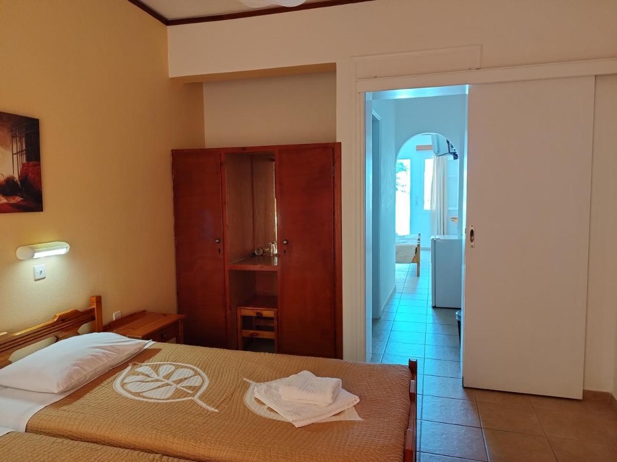 Poseidon Hotel إيوس خورا المظهر الخارجي الصورة